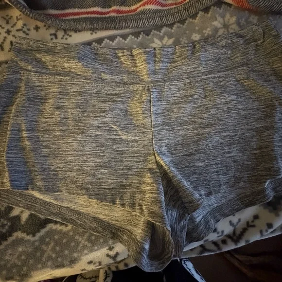 No Boundaries Heather Gray Shorts - Picture 1 of 3